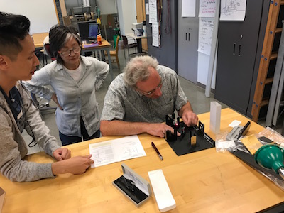 WA teachers work with table top interferometer